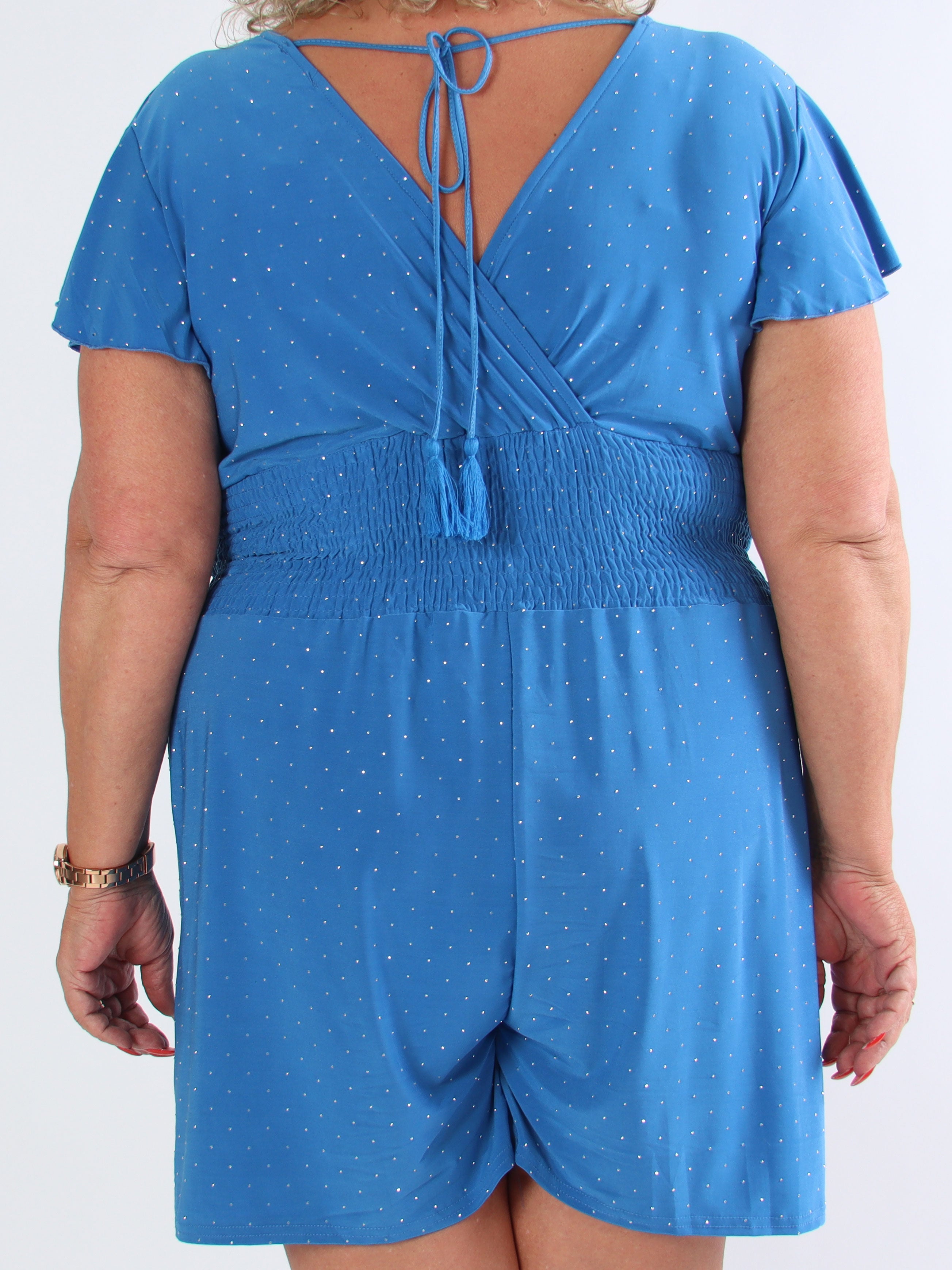 Pams Crystal Playsuit - Elastisk jumpsuit i plusstorlek med formgjutning